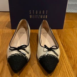 STUART WEITZMAN FLATS Size 9 cream with black toe cap.